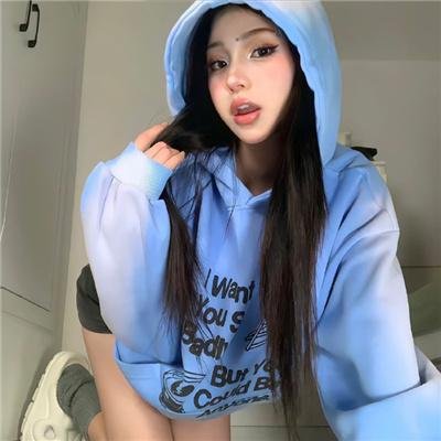 少年与水球